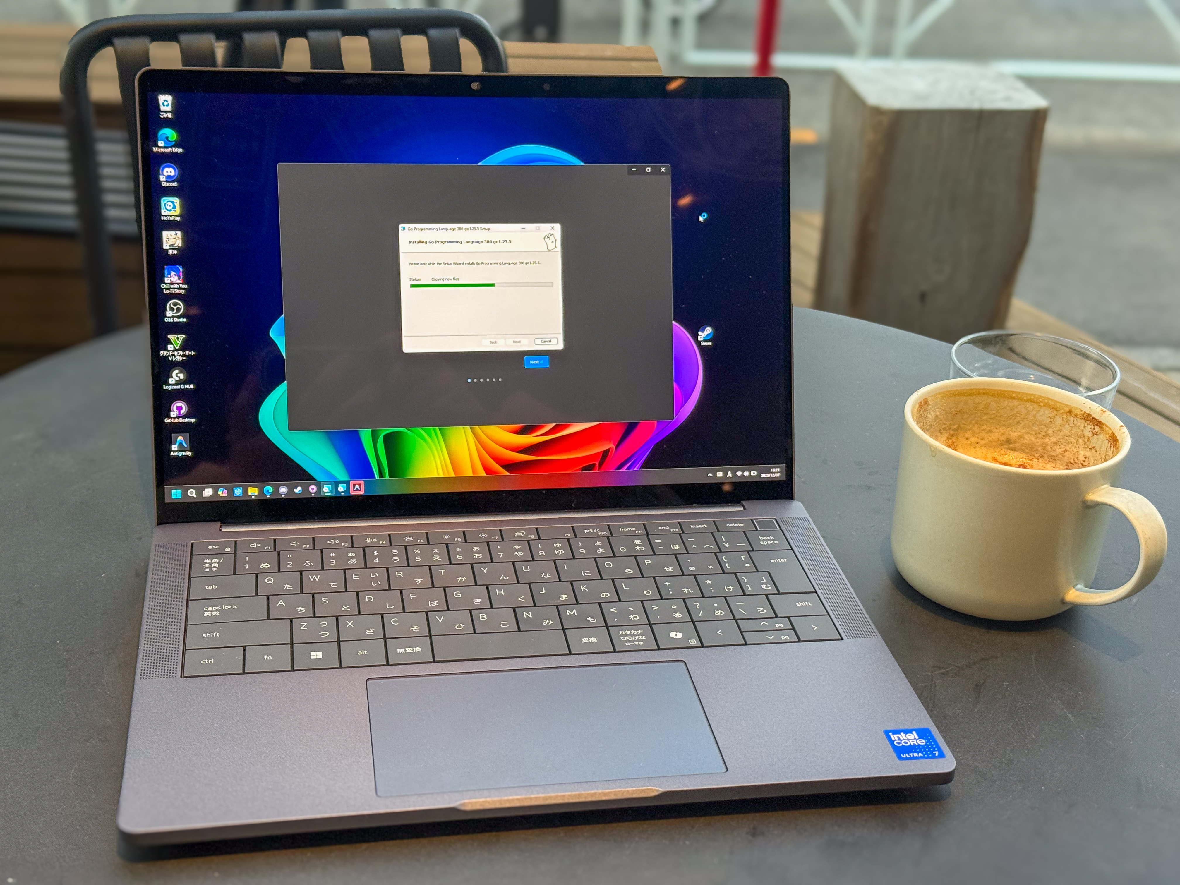 堅牢で軽く、どこでも繋がりすべてが満たされる | DELL Pro 13 Premium