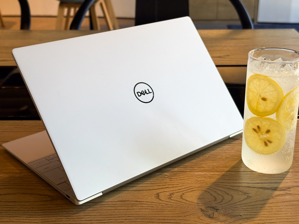 Core Ultra Series 2のXPS13がきた!!!!!!!! 映像編集もゲームも動く小型軽量本命PC